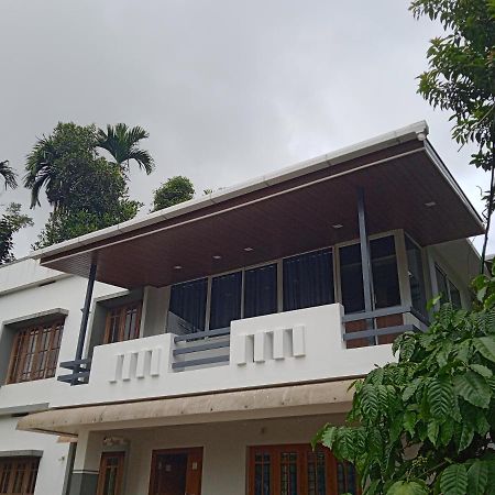 High Shine Homestay Meppadi Екстер'єр фото